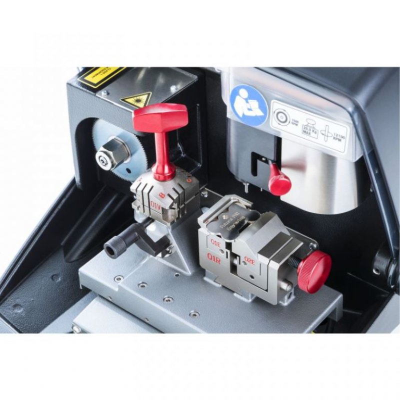 Futura Pro Unlimited - gravírování