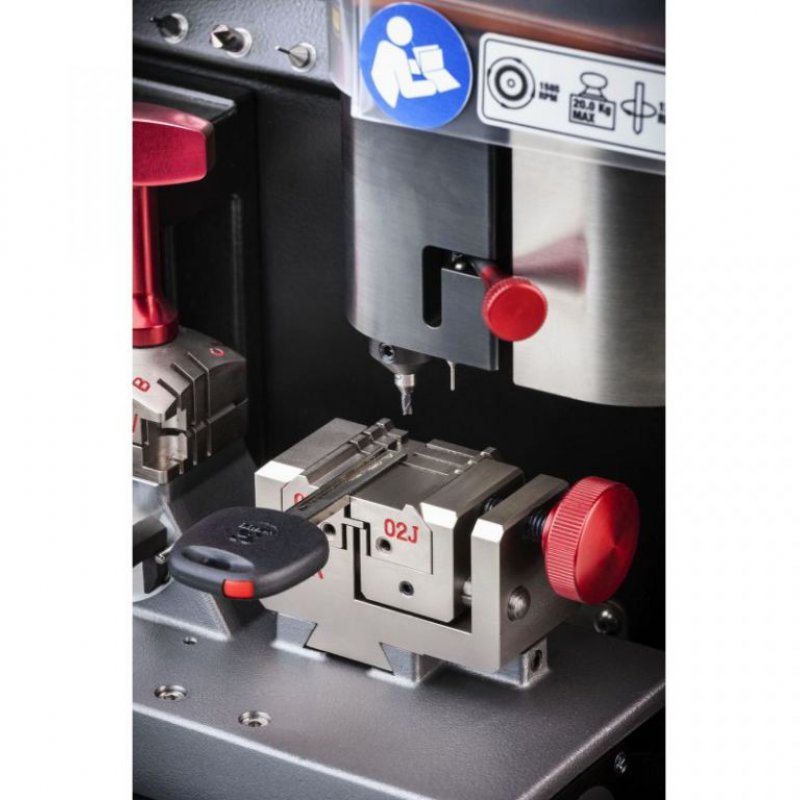 Futura Pro Unlimited - řezání vlnkového klíče